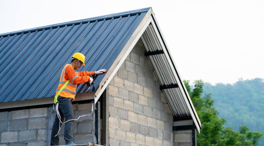 Expert Emergency Roof Repairs services in Fort Bragg, CA